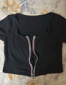 Stylish Black Zip-Up Crop Top