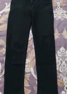Black Jeans - Classic & Versatile