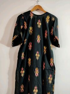 Women Black Printed Kurti
