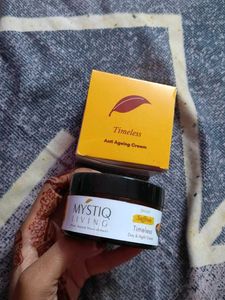 Saffron Timeless Day &amp; Night Cream