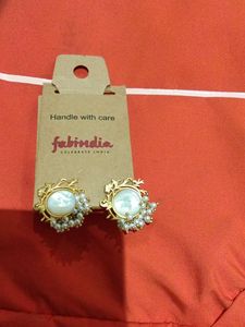 Lovely pair of Golden Pearl earring