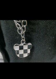 Aesthetic Chains