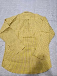 Stile Benetton Gold Shirt (Size L)