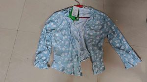 MAX women Shrug / Overcoat New With Tag