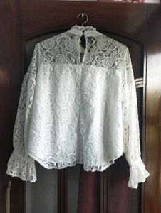 STYLI Lace Top