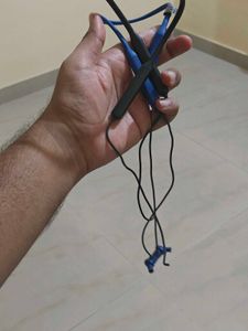 2 Pieces Oneplus Bullets Needs Repair