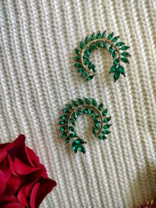 Emerald Green Leaf Earrings