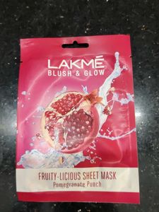 Lakme Blush And Glow Fruity-licious Sheet Mask
