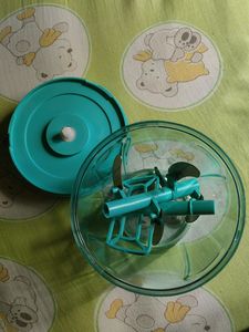Handy Large Chopper With Blades