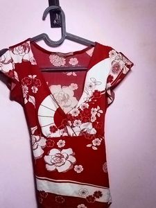 Body Hug Crop Top With Deep Neck For Small To Medium Size