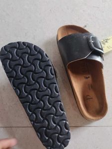 Chic Black Slides New With Tag