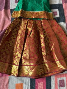 Pattu Pavadai