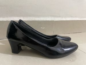 Classic Black Patent Bellies