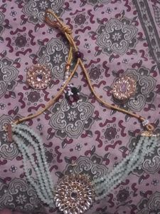 Elegant Beaded Choker Necklace with Kundan Pendant