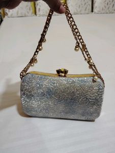 Yah Bag Bahut Sundar Hai Ek Bar Bhi Use Nahin Ki H