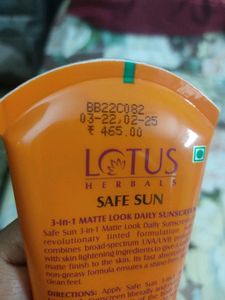 Lotus Herbals 3-in-1 Sunscreen