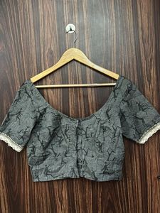 Grey Cute Blouse 🩶🖤