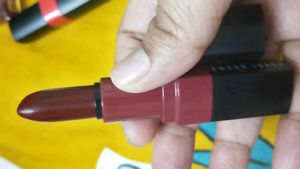 Bobbi Brown Cherry Lipstick