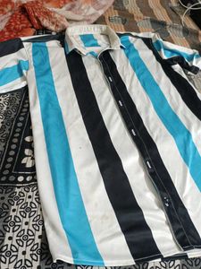 Striped Men&#39;s Shirt