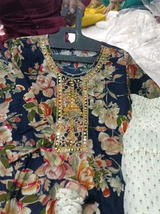 🤩Floral Kurta Skirt Dupatta Set🤩