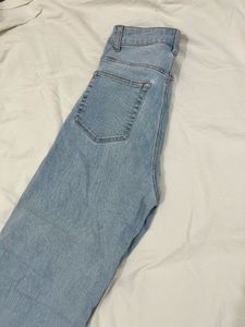Wide Leg Light Wash Jeans