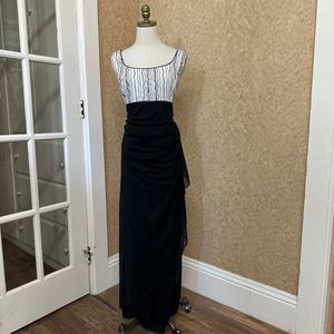 Chic Black &amp; White Dress