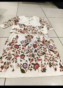 Floral Embroidered Kurta Set