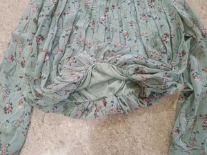 Casual Floral Crop Top