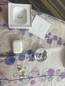 Apple AirPods Pro (2nd generation)