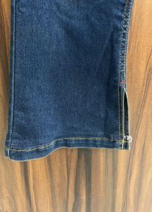 Vintage Bell Bottom Jeans 💙📈