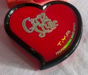 Girl&#39;s Style Makeup Kit