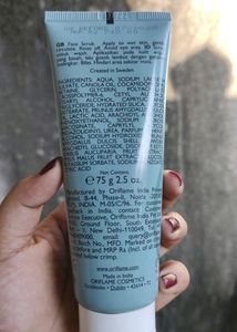 OPTIMALS Exfoliating Face Scrub (Oriflame)