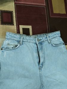Wide Leg Light Wash Jeans