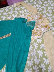 Lehenga Frock 5pics Ka Set Hai