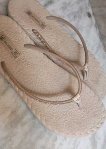 Zudio Beige Flip Flops With Stone Detailing