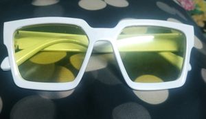 TRENDY white Frame Fiber GOGGLES, Tag IS Not There So LIKE NEW, otherwise Totally Unused