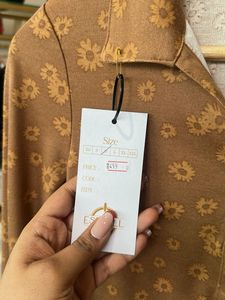 Sold ‼️Floral Print Long Sleeve Top