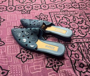 Flats For Women