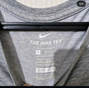 NIKE TEE