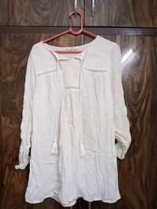 Casual white tops