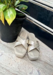 Today Offer‼️Heels(flat Heels)