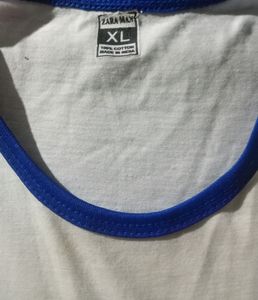 White T Shirt With Embroidery