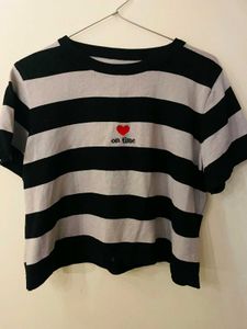 &#39;ON Time♥️* a cute printed t-shirt