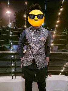 Mens Ethnic Kurta Set With Base coat