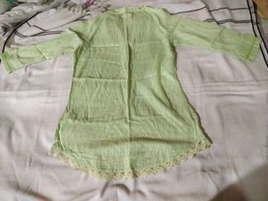 A Short  Kurti, T Shirt For Girls.