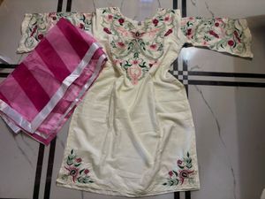 pakistani Elegant Embroidered Kurta Leather Set