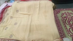 Cream Nd Red Saree