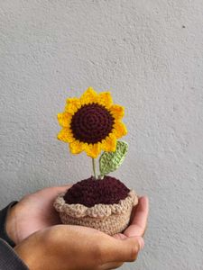 Crochet Sunflower Pot