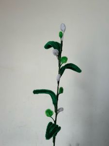 Colourful green sticks🌿Pipe cleaner flowers