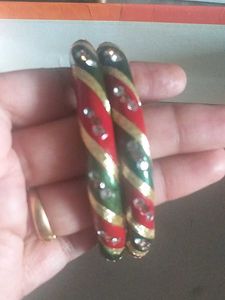 Festive Red &amp; Green Bangles Lakh Ki Choodi